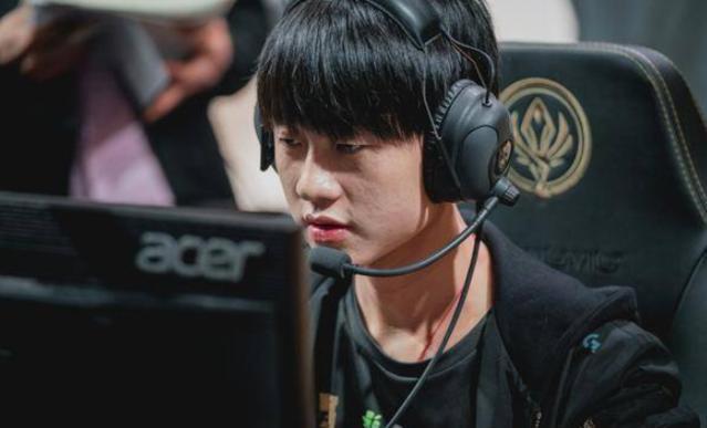 面对中路密 面对中路密